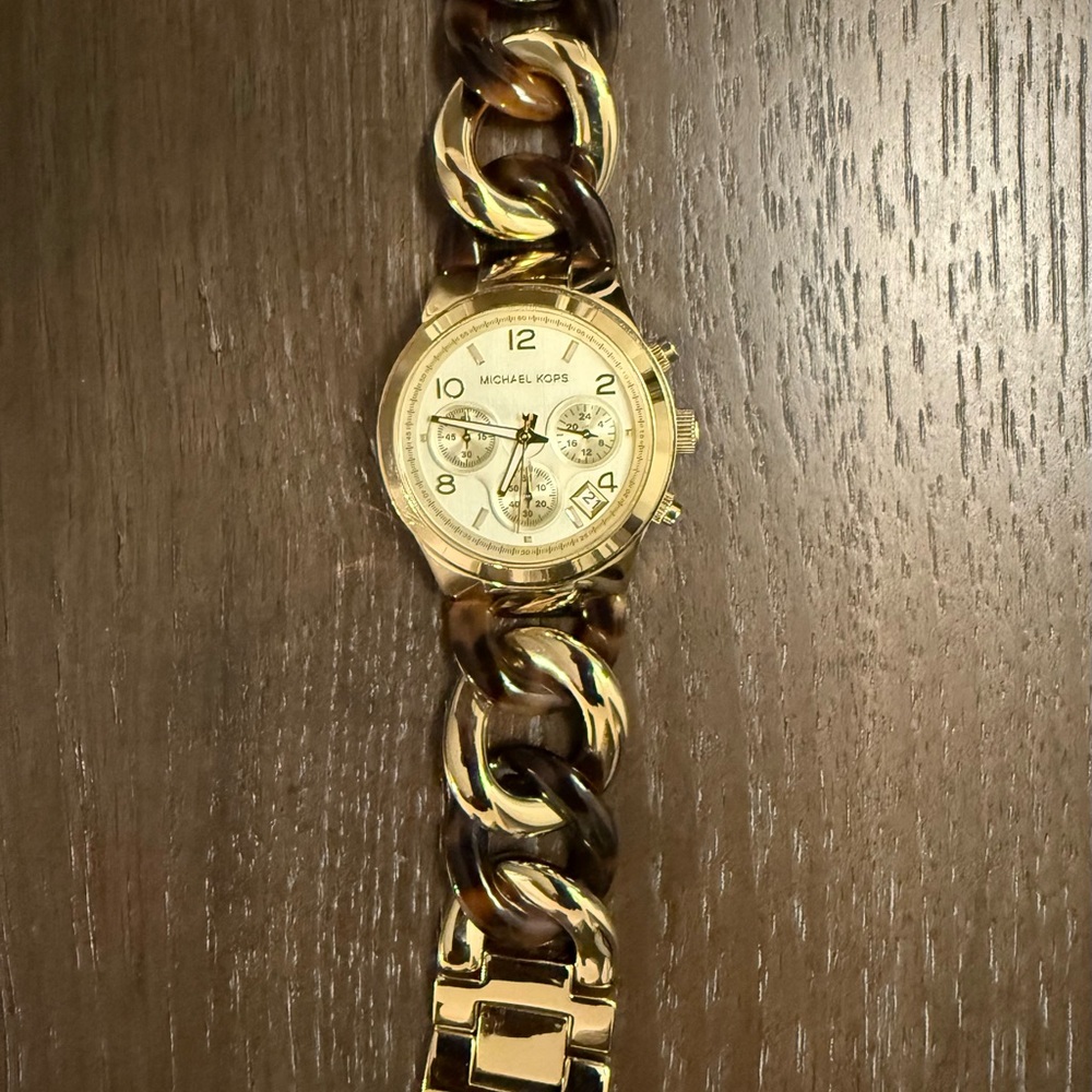 Michael Kors MK422 Women’s, Tortoise & Gold Chain Watch - Picture 3 of 6